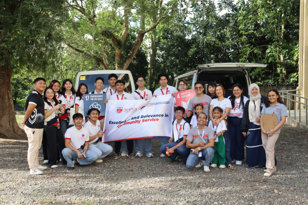 Group photo of volunteers outdoors
